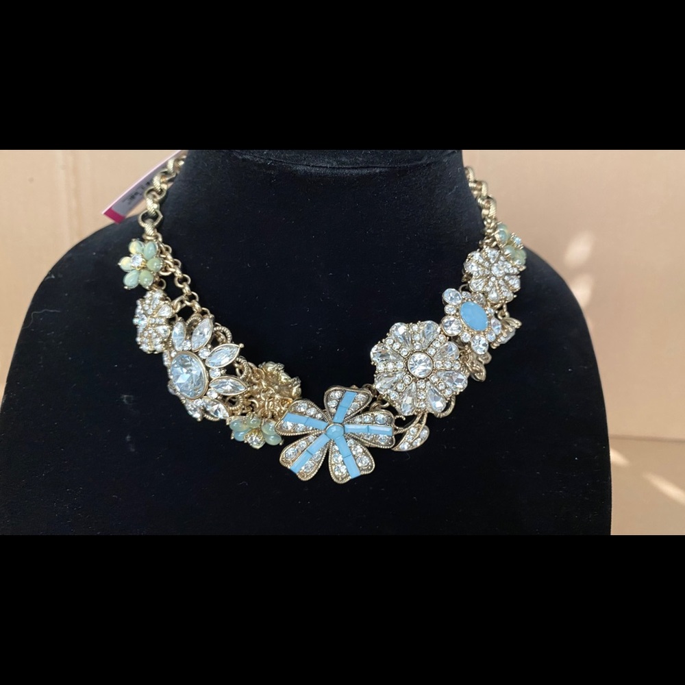 Betsey Johnson statement necklace